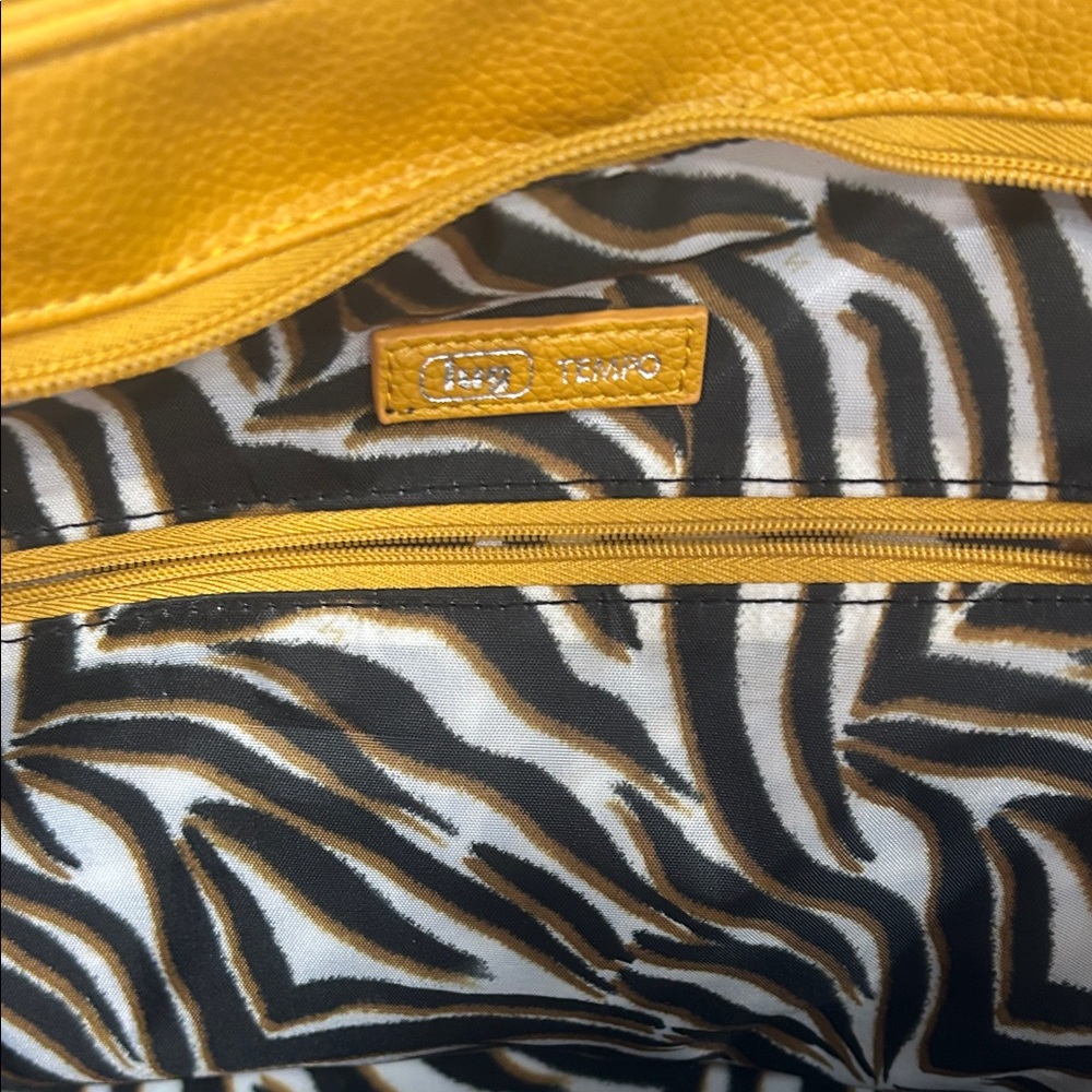 Lug Tempo Vegan Leather Bag - Picture 2 of 8